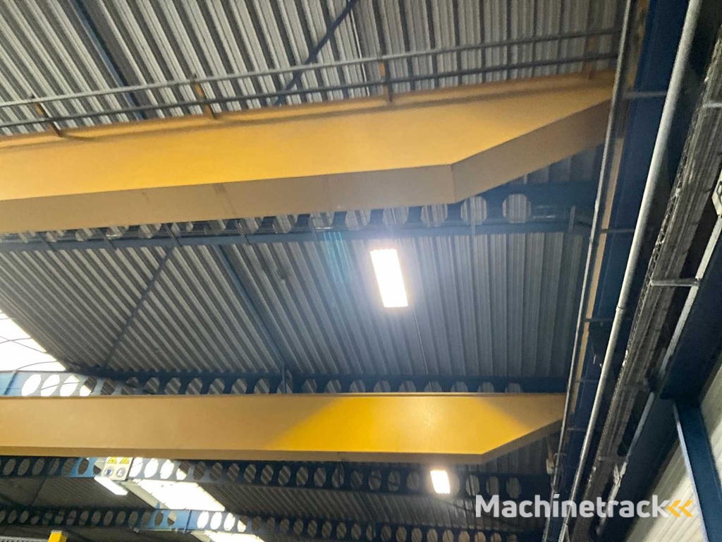 Rolbrug/bovenloophalkraan DEMAG-JAMACH 2x 2,5 ton