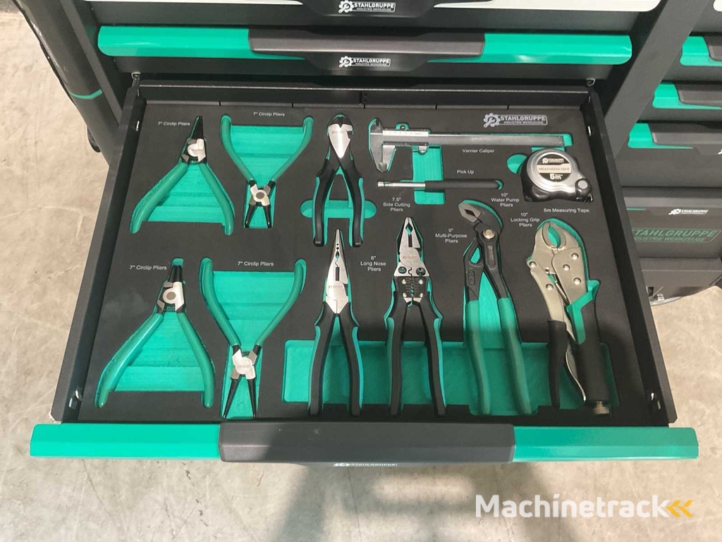 Stahlgruppe 13 laden met 294 pcs SG23 / NL181477240426 Werkbank