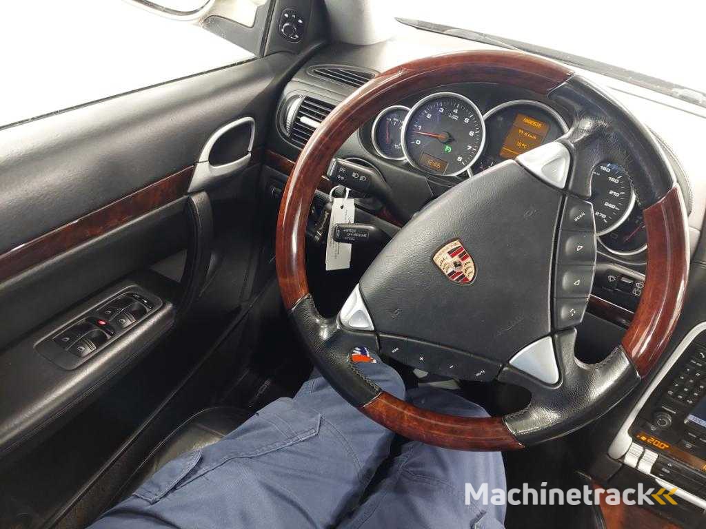 Porsche Cayenne 4.5 S , 04-PF-ZT