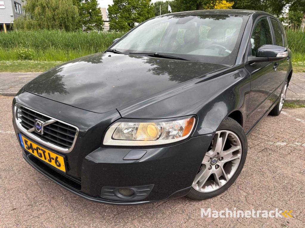 Volvo V50 1.8 Momentum, 54-GTJ-6