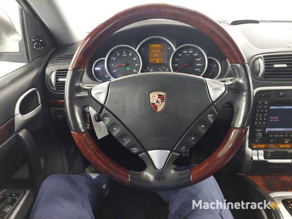 Porsche Cayenne 4.5 S , 04-PF-ZT