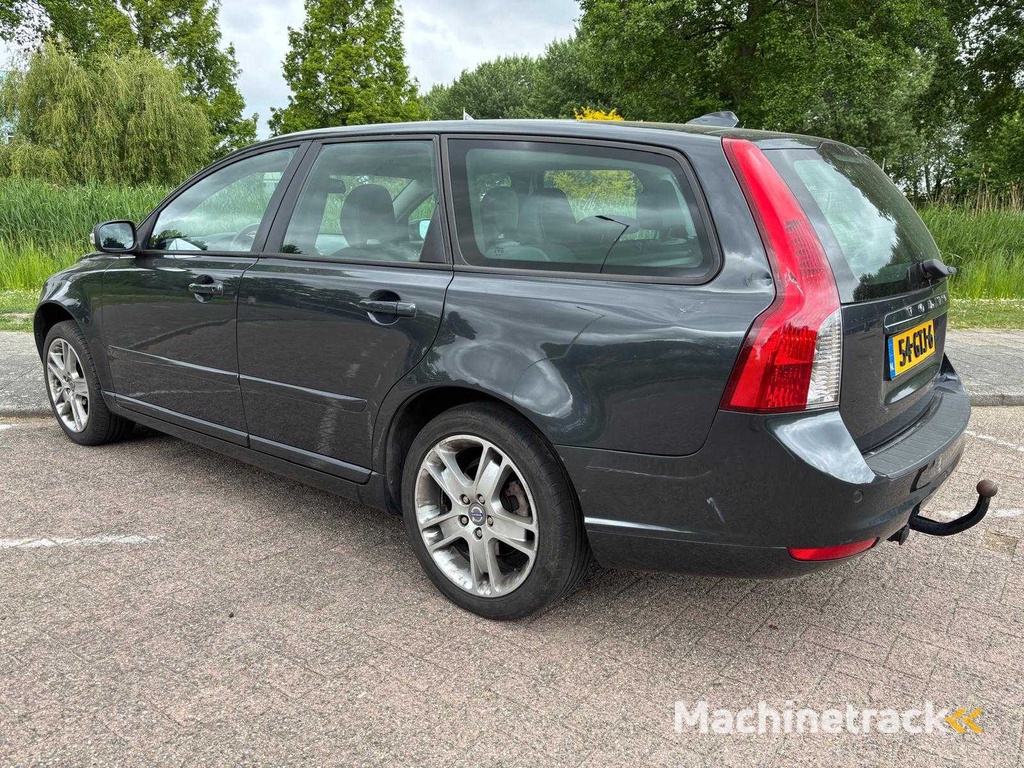 Volvo V50 1.8 Momentum, 54-GTJ-6