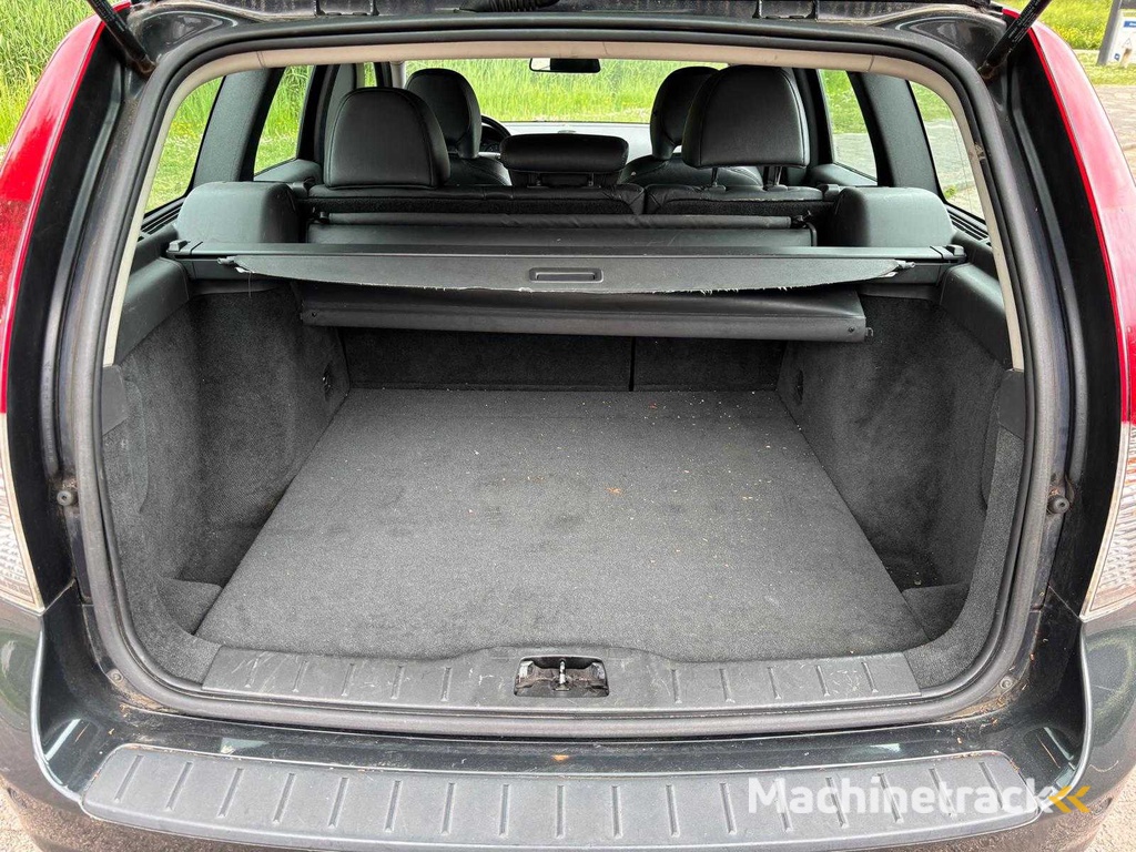 Volvo V50 1.8 Momentum, 54-GTJ-6