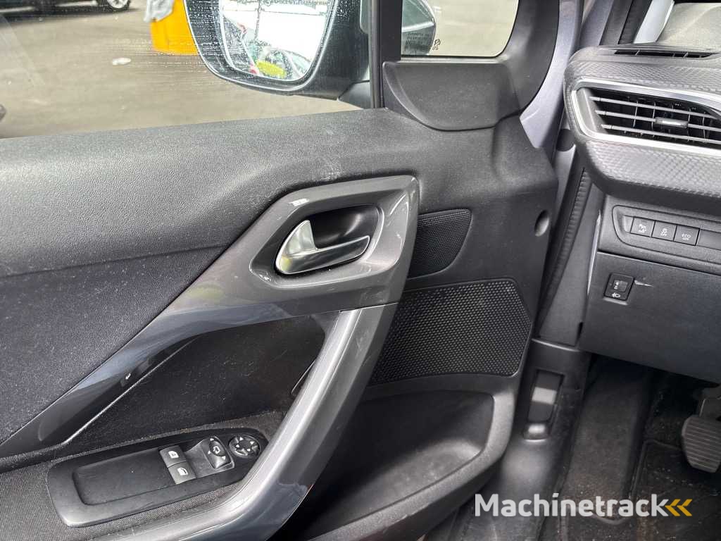 Peugeot 2008 1.2 PureT. Blauer Löwe , ; KP-027-X