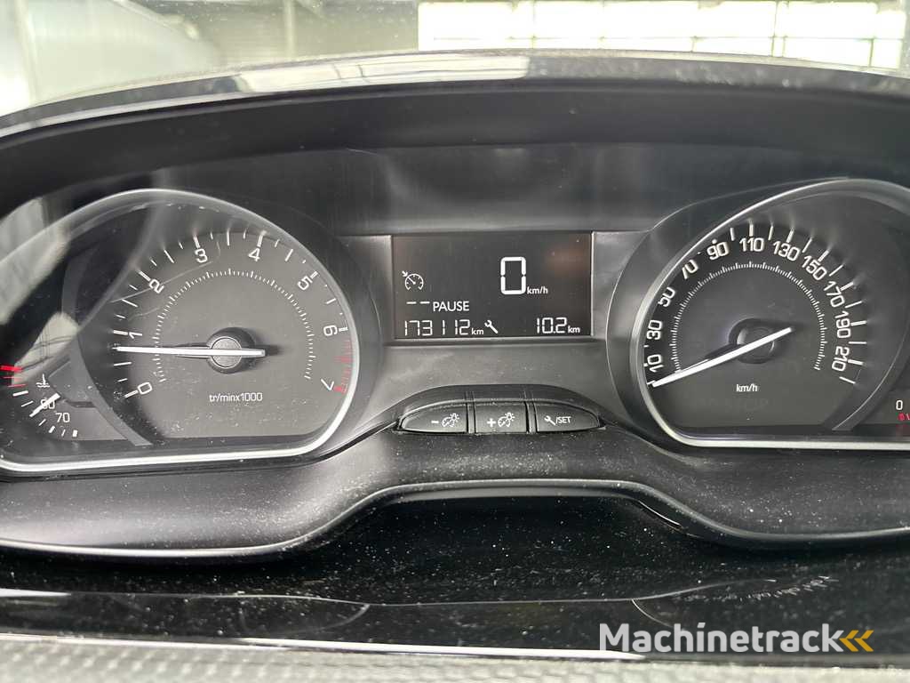 Peugeot 2008 1.2 PureT. Blauer Löwe , ; KP-027-X