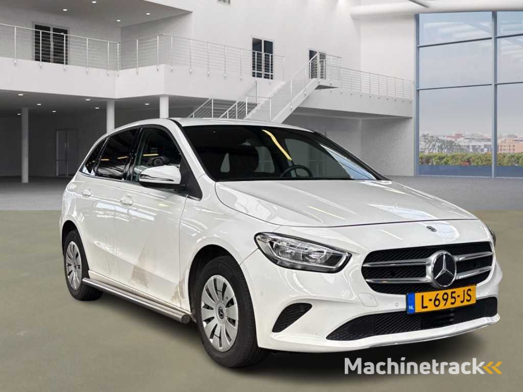 Mercedes-Benz B-klasse 200d , L-695-JS