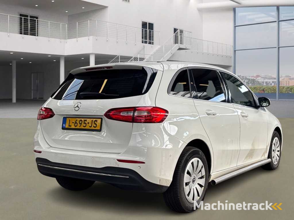 Mercedes-Benz B-klasse 200d , L-695-JS