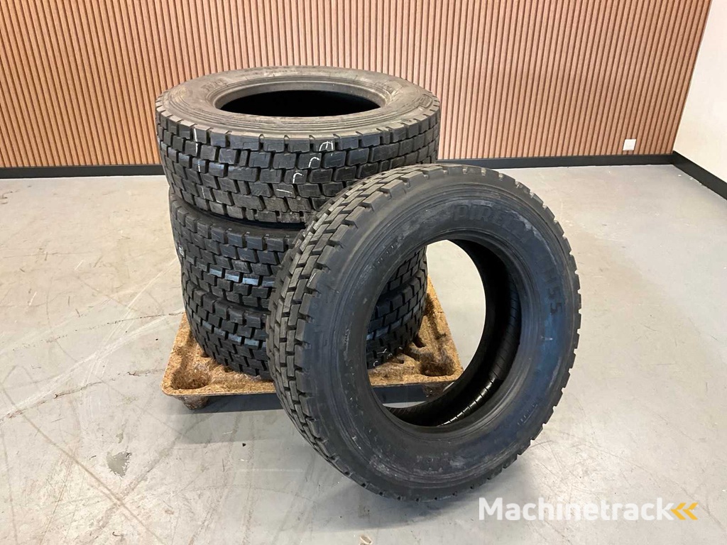 4x 315/60 R22.5 Pirelli Runderneuerter LKW-Reifen