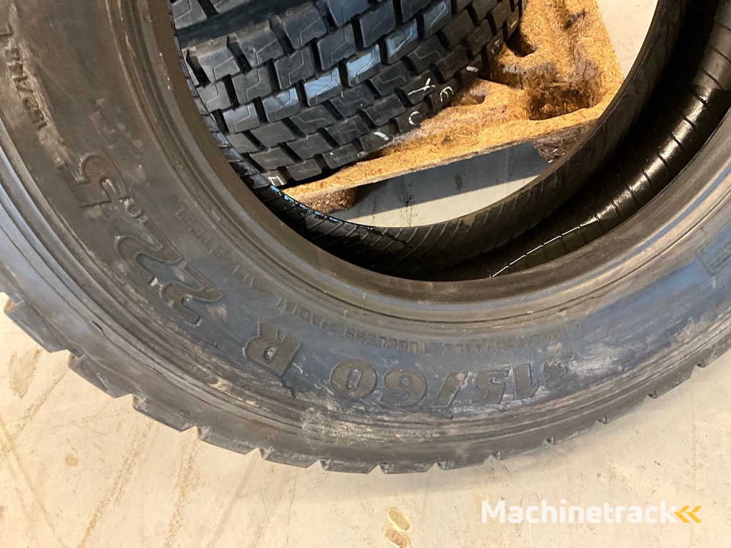 4x 315/60 R22.5 Pirelli Runderneuerter LKW-Reifen