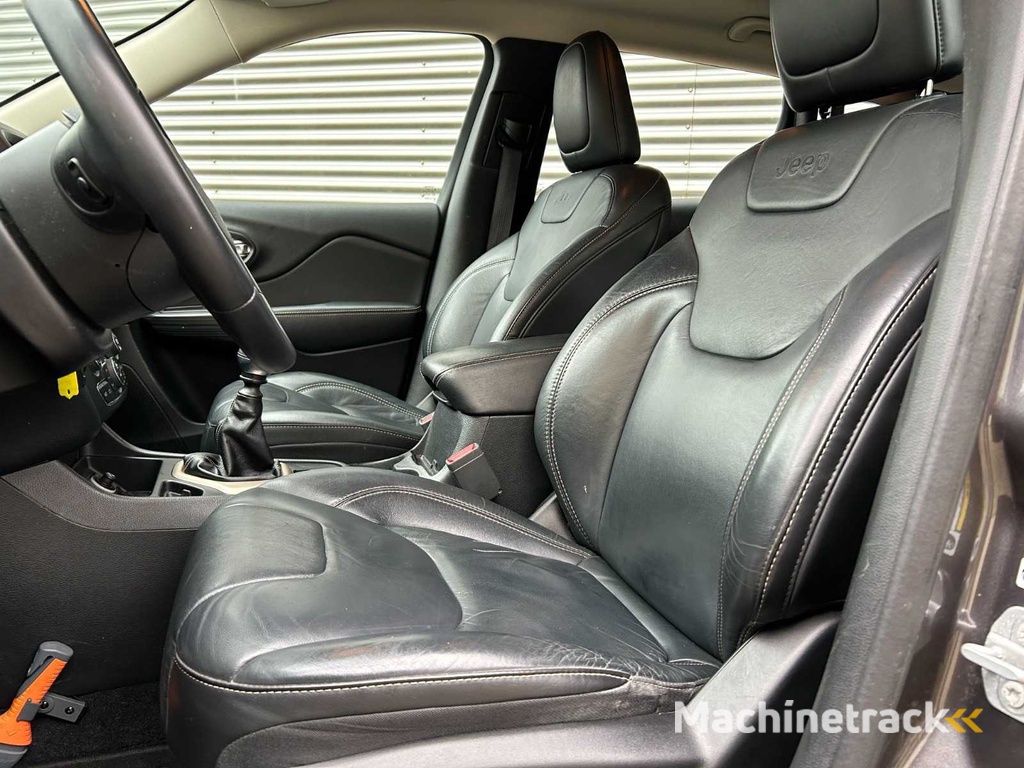 Jeep Cherokee 2.0 Longtitude; RD-144-V