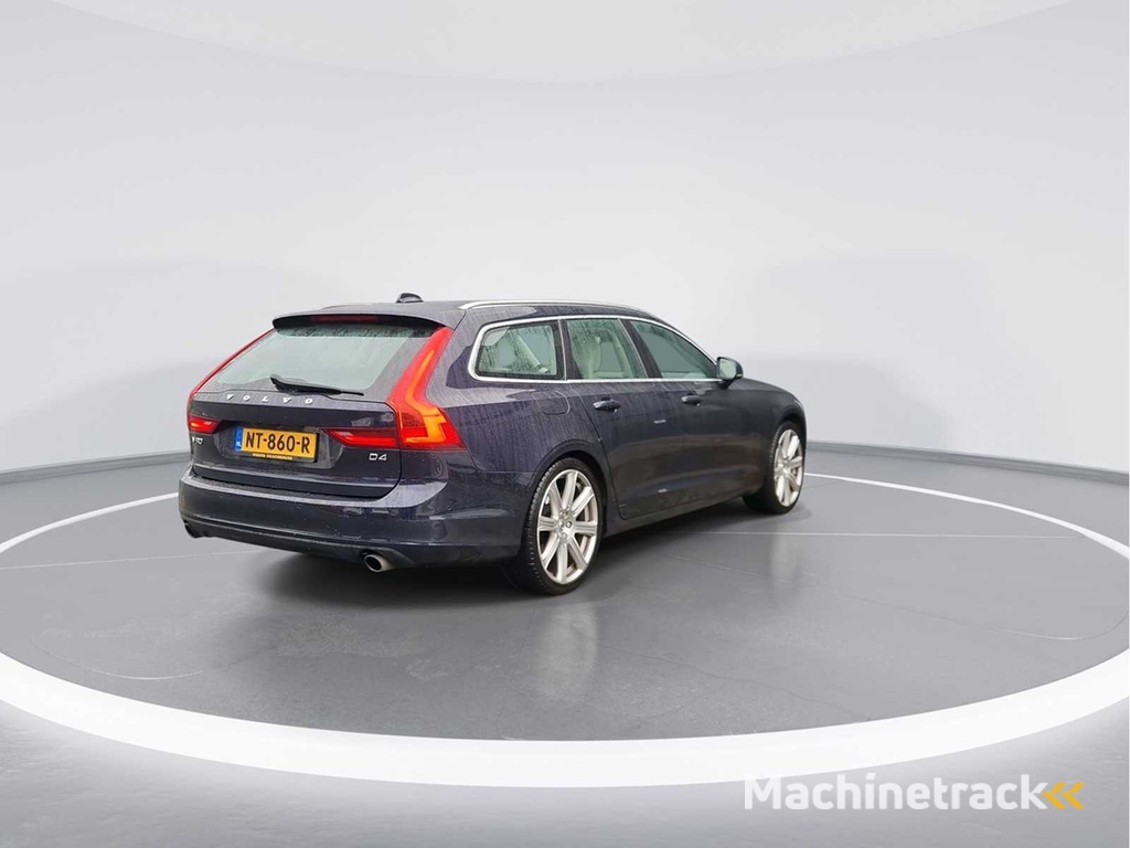 Volvo V90 2.0 D4 Momentum 2017 | NT-860-R