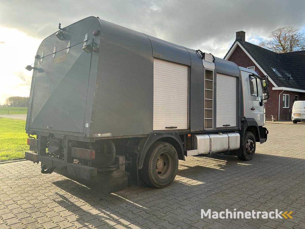 2003 MAN T36 Burtec Bitumensprayer Truck Stickycar