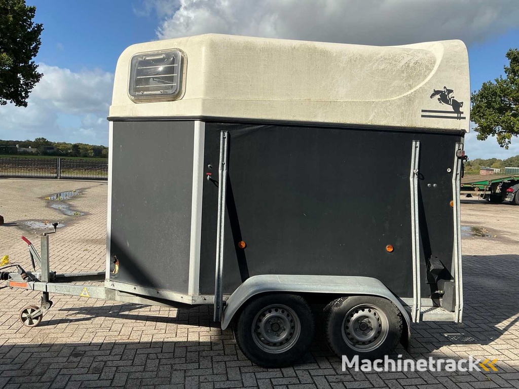 Saris PTS Paardentrailer