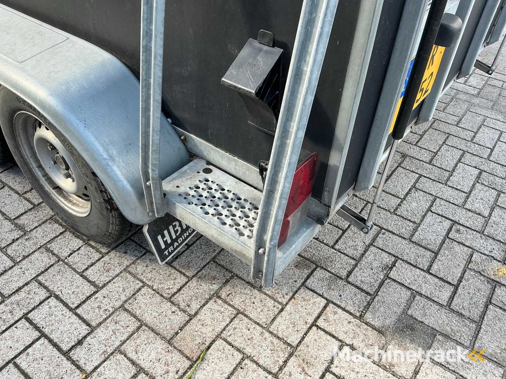 Saris PTS Paardentrailer