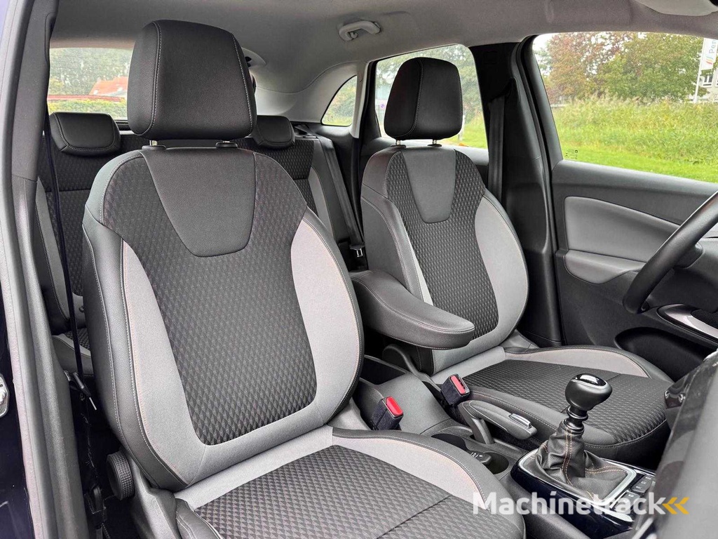 Opel Crossland X 1.2 Turbo Innovation; J-945-VB