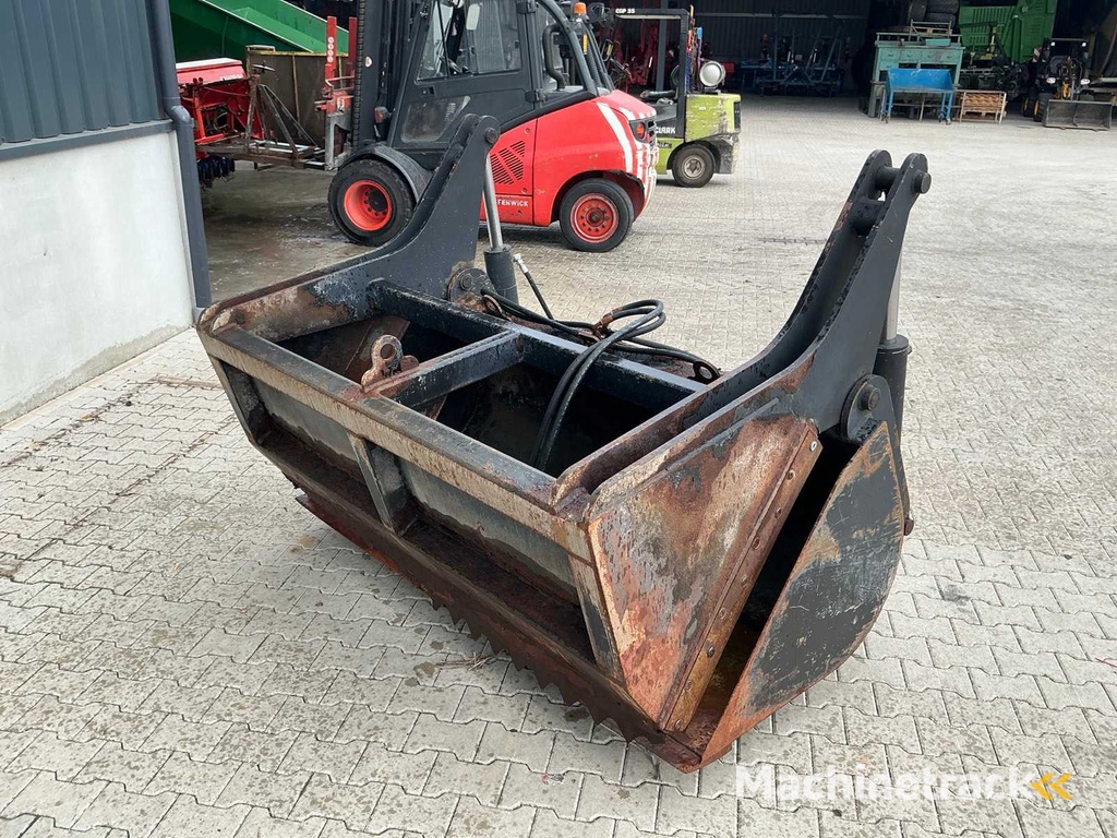 2013 VTM PHB2000WM Pelican bucket