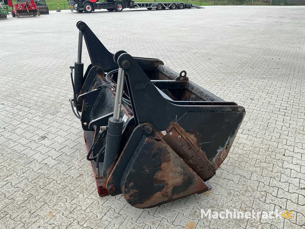2013 VTM PHB2000WM Pelican bucket