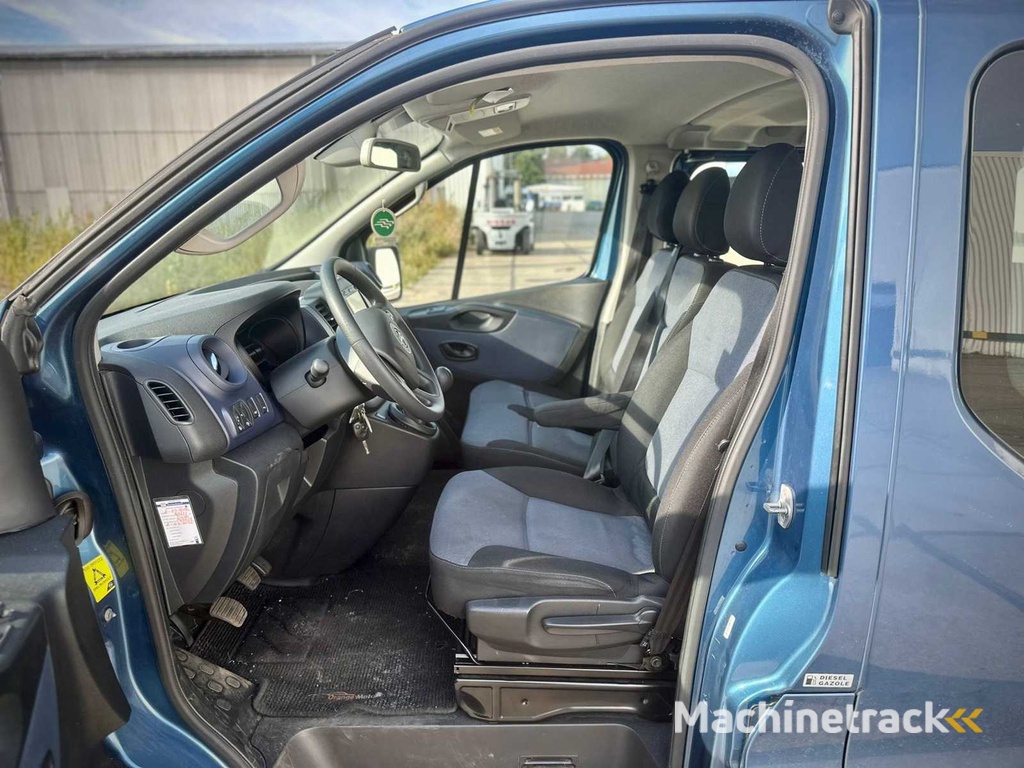 Opel Vivaro Combi 1.6 CDTI BiTurbo 9Persoons; TB-147-L