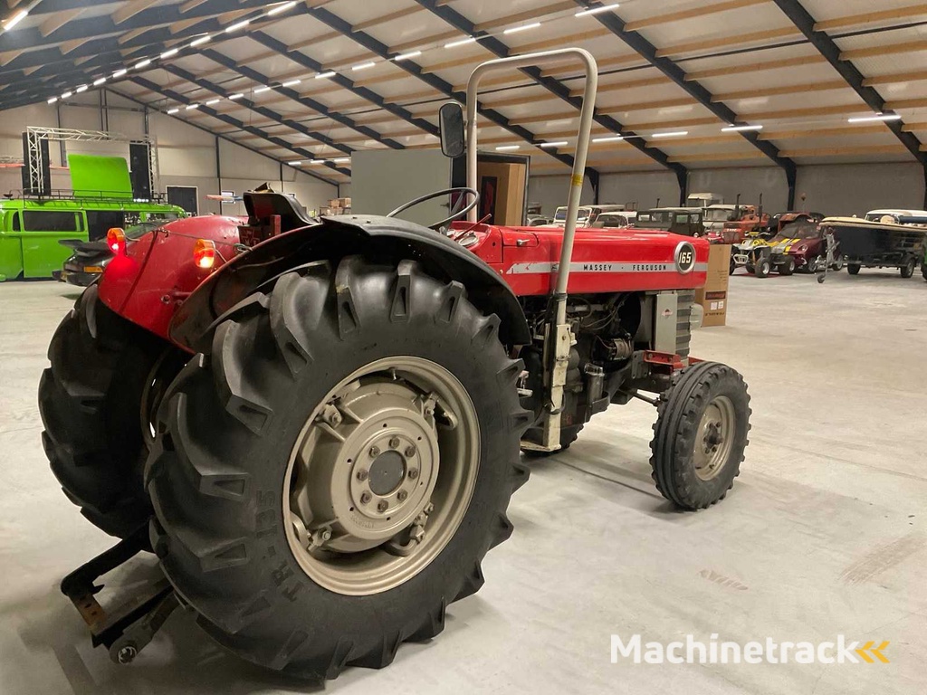 Massey ferguson 165 smalspor Oldtimer tractor