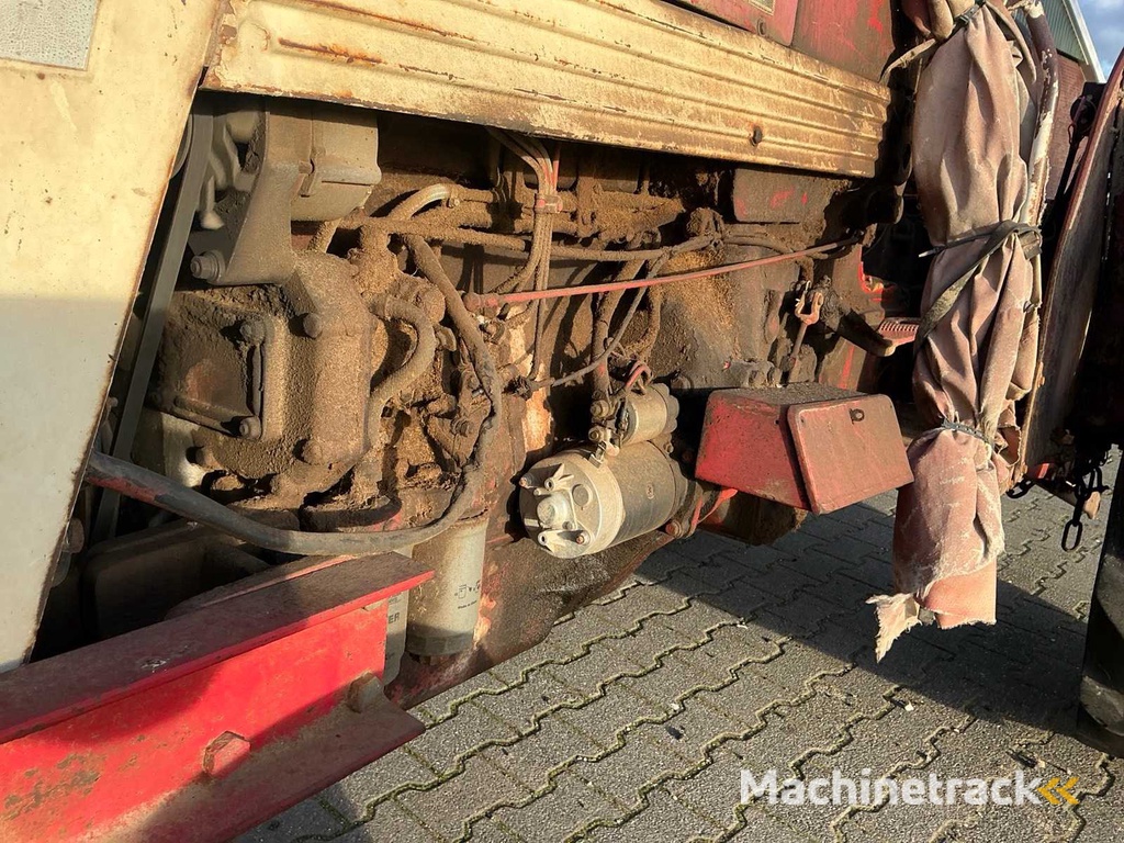 1972 International 724 Two-wheel drive farm tractor
