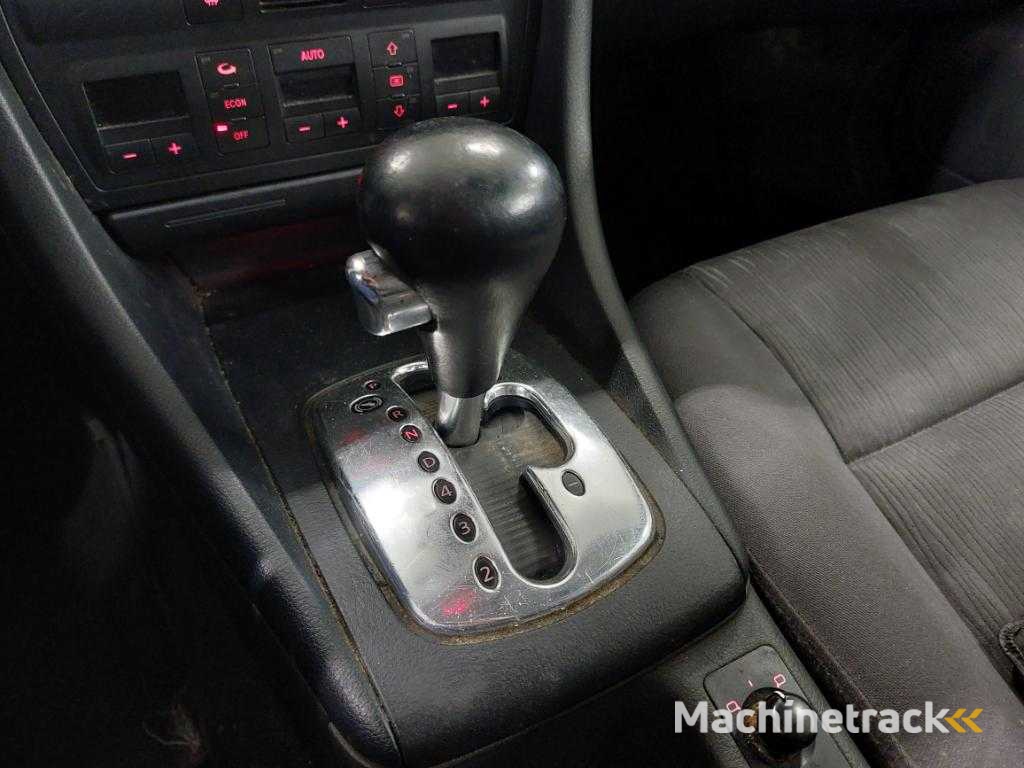 Audi A6 Avant 2.4 5V Advance , 30-DN-TS