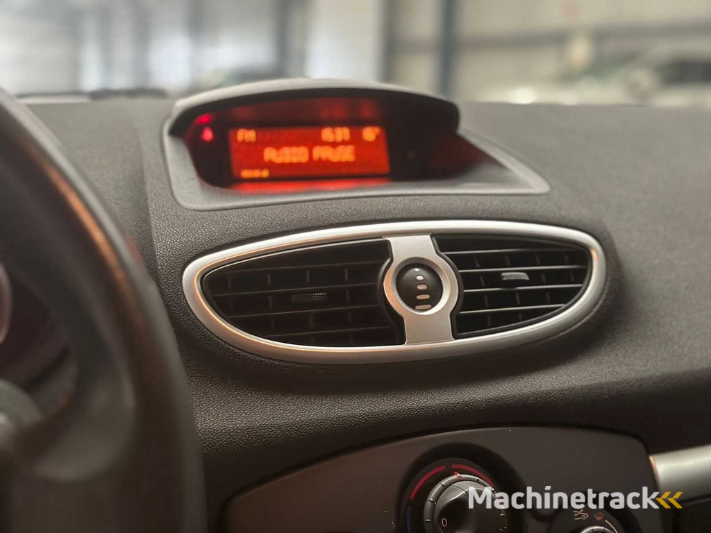 Renault Clio Estate 1.2 TCE Collection, JR-399-K