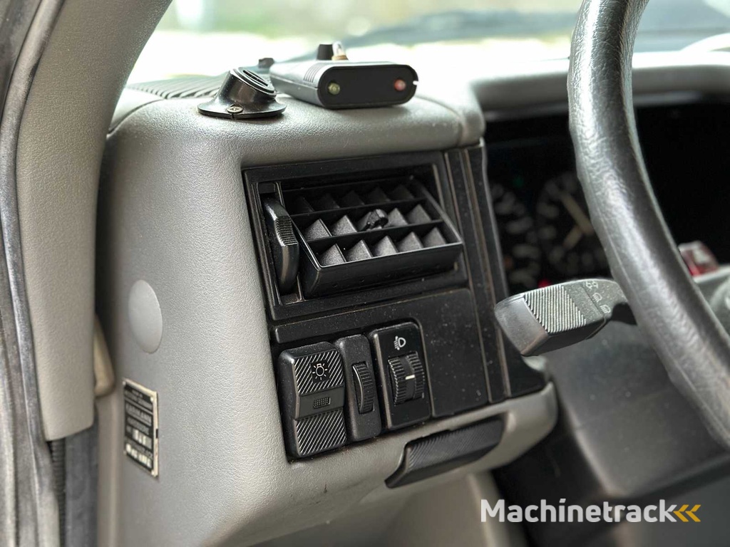 Volkswagen 70X0D Camper 78hp 1994, 85-BL-LJ