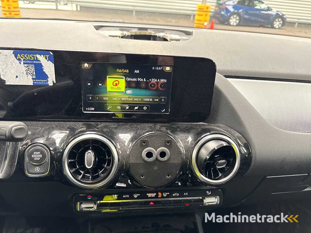 Mercedes-Benz B-klasse 200d , L-974-VT