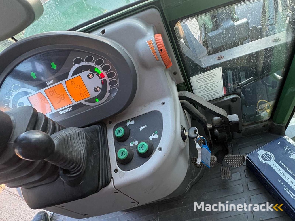 Fendt 209 S Vario Cargo 3X65 Front Loader