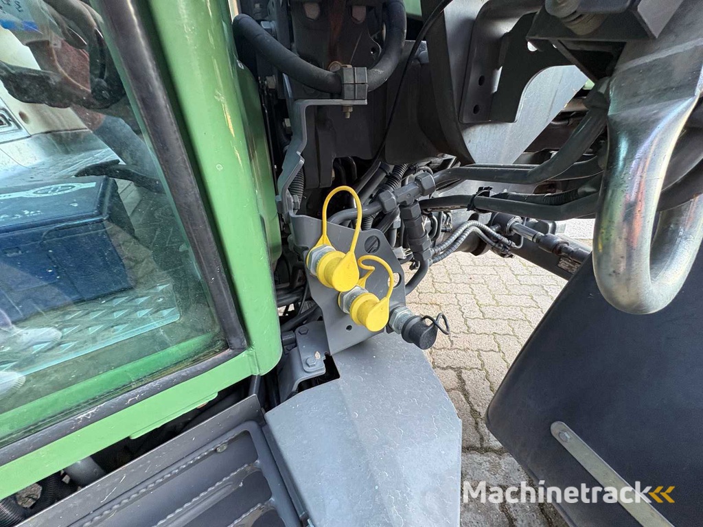 Fendt 209 S Vario Cargo 3X65 Front Loader