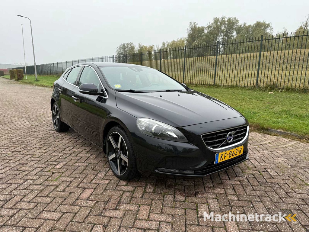 Volvo V40 2.0 D3 Summum , KF-863-R