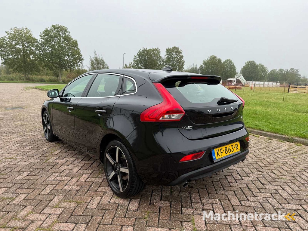 Volvo V40 2.0 D3 Summum , KF-863-R