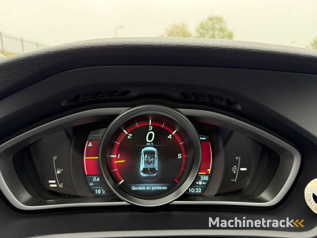 Volvo V40 2.0 D3 Summum , KF-863-R