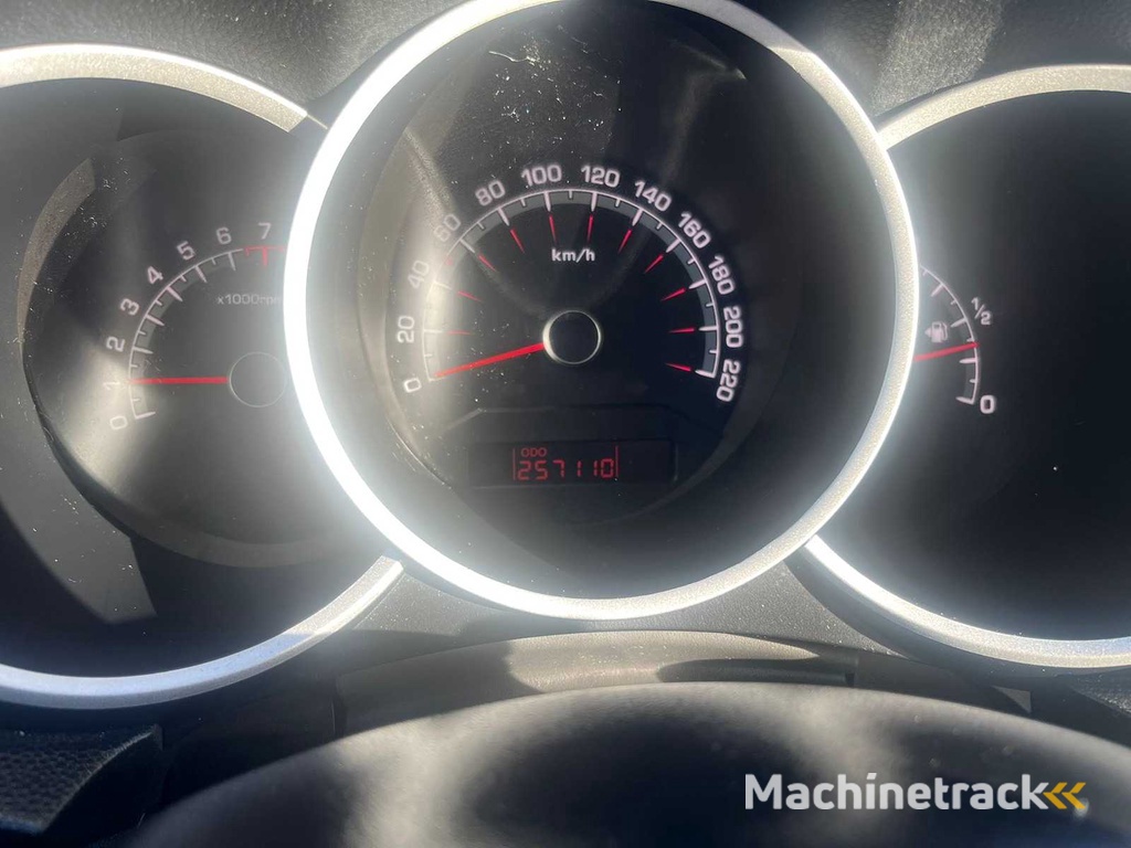 Kia Venga 1.4 CVVT Super Pack Airco Cruise Navi, 03-ZHN-9