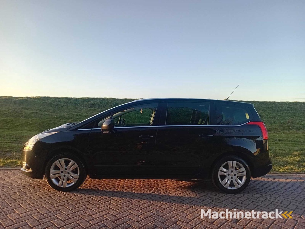 Peugeot 5008 1.6 Turbo ST 5p, 48-RSB-4
