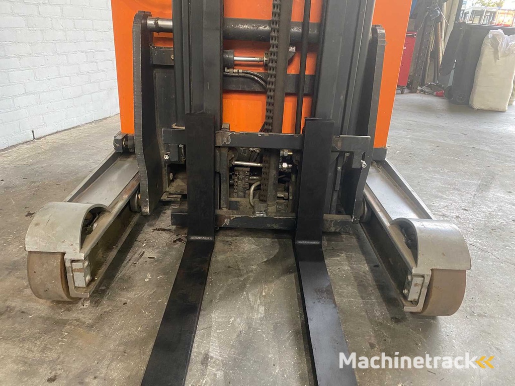 Still - 2017 - FM-X10 - Schubmaststapler