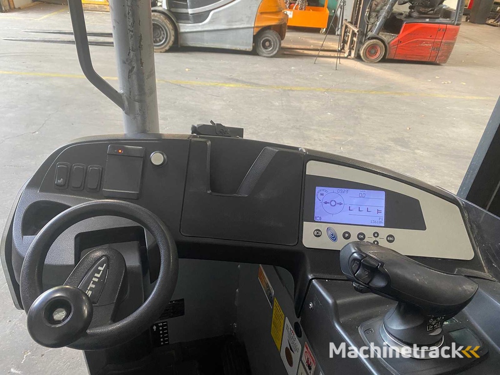 Still - 2017 - FM-X10 - Schubmaststapler