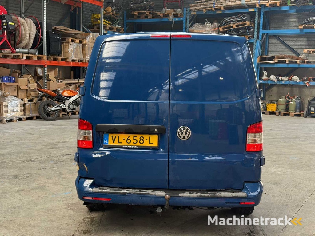 Volkswagen Transporter 2.0 TDI L2H2, VL-658-L