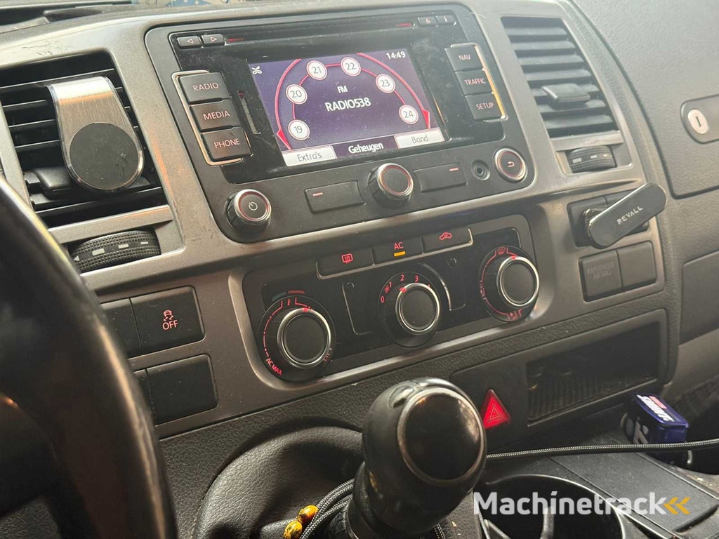 Volkswagen Transporter 2.0 TDI L2H2, VL-658-L