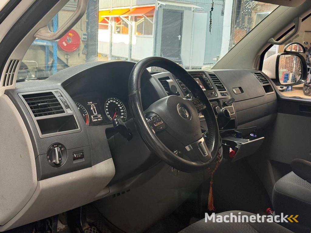 Volkswagen Transporter 2.0 TDI L2H2, VL-658-L