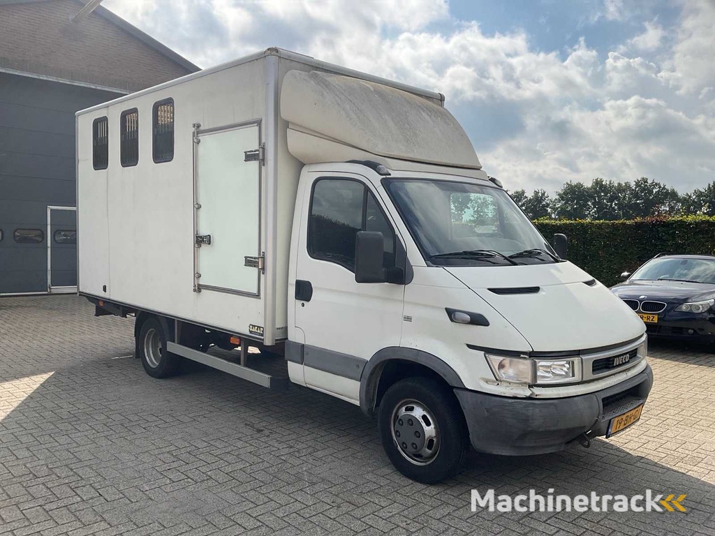 Iveco Daily 40C12 375 Paardenwagen klein rijbewijs