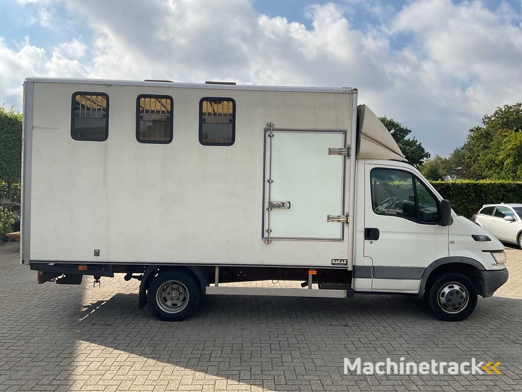 Iveco Daily 40C12 375 Paardenwagen klein rijbewijs