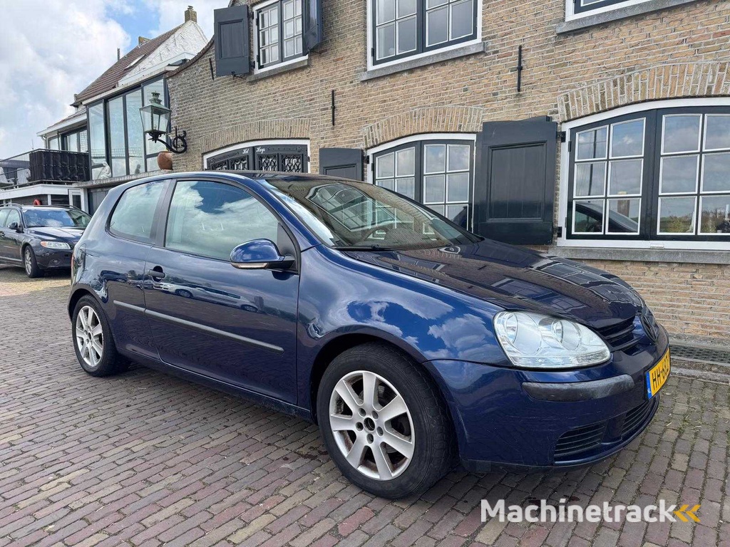 Volkswagen Golf 1.6 FSI Clima Comfortline HH-682-X