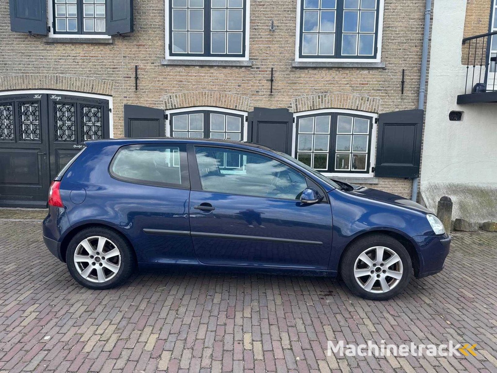 Volkswagen Golf 1.6 FSI Clima Comfortline HH-682-X
