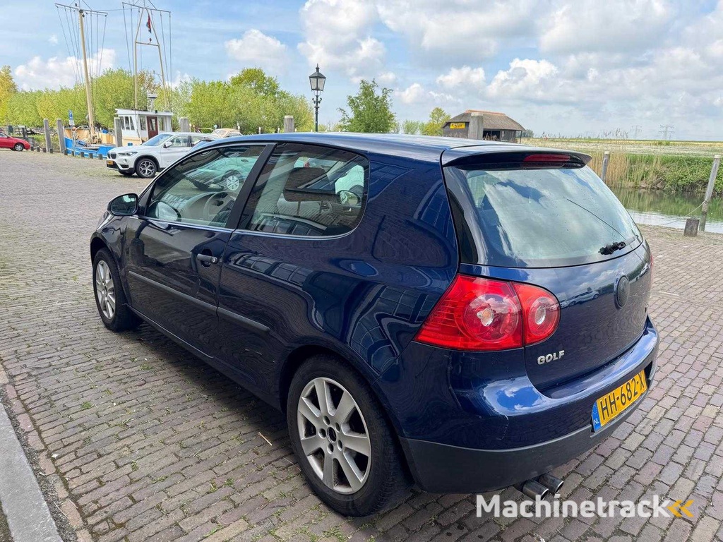 Volkswagen Golf 1.6 FSI Clima Comfortline HH-682-X