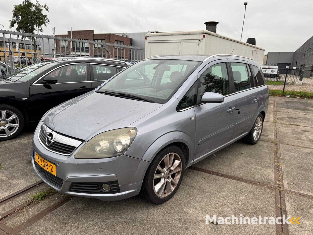 Opel  Zafira  1.8 Executive 7 Personen Clima  16-LSR-2