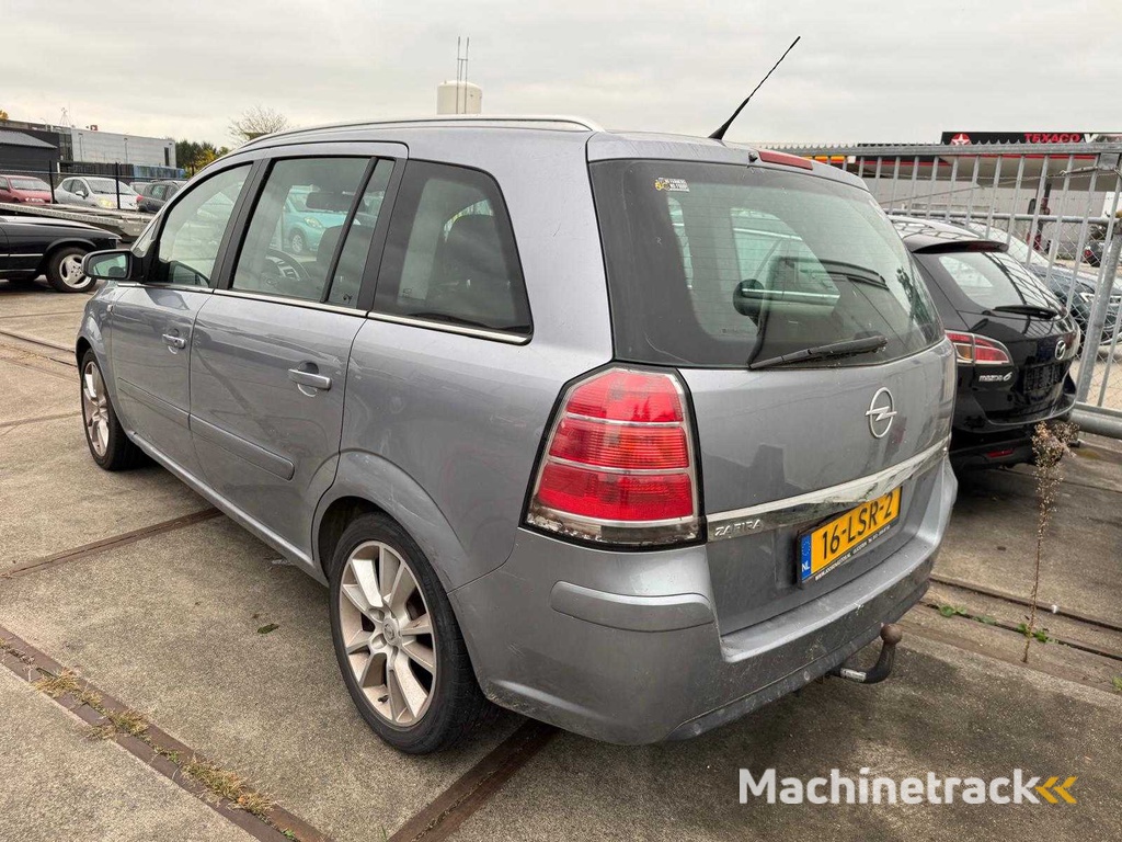 Opel  Zafira  1.8 Executive 7 Personen Clima  16-LSR-2