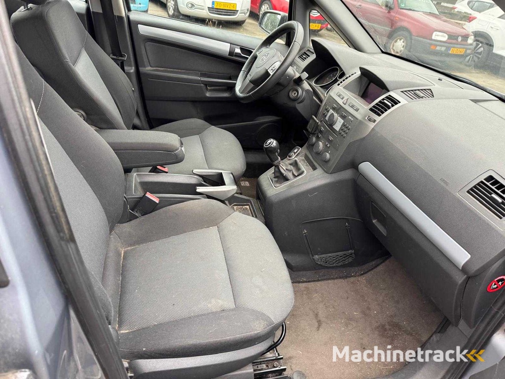 Opel  Zafira  1.8 Executive 7 Personen Clima  16-LSR-2