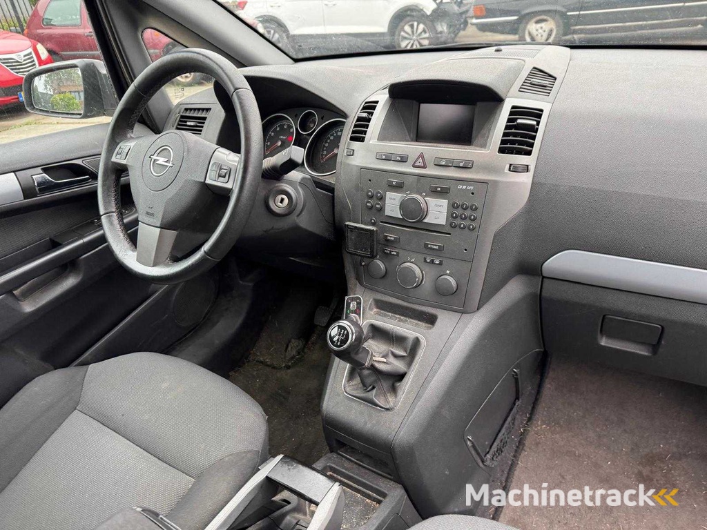 Opel  Zafira  1.8 Executive 7 Personen Clima  16-LSR-2