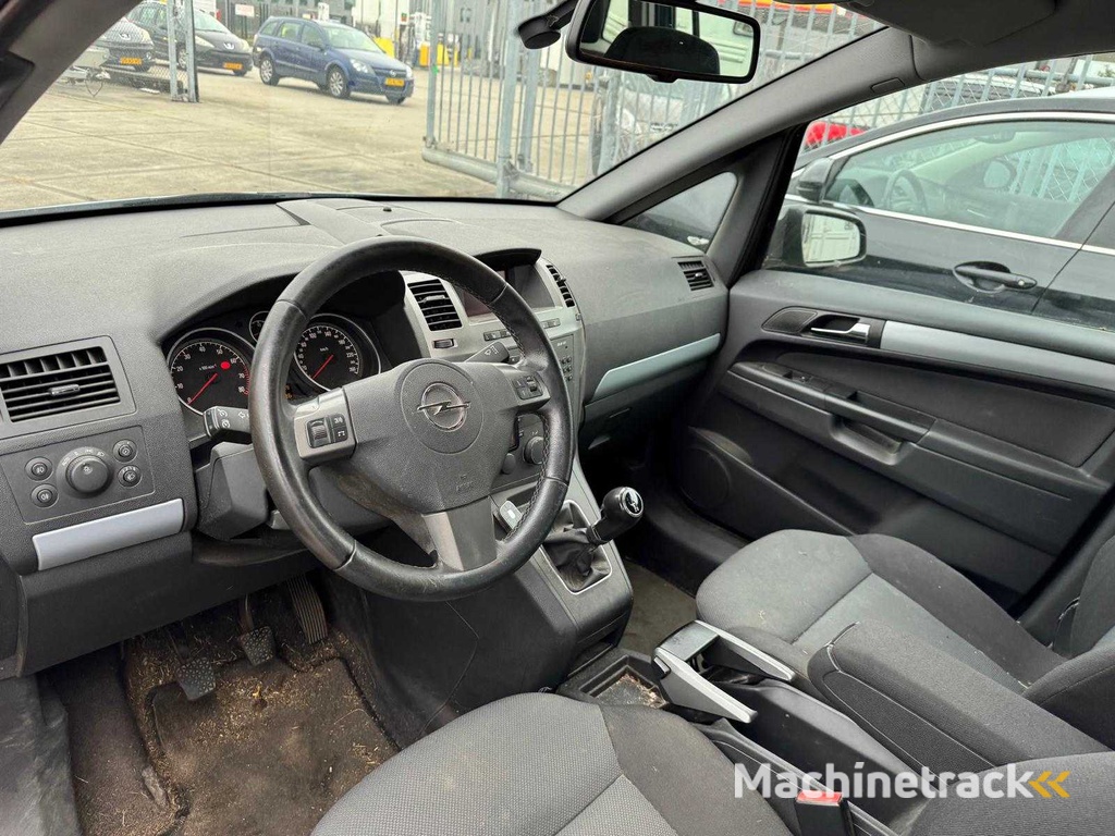 Opel  Zafira  1.8 Executive 7 Personen Clima  16-LSR-2